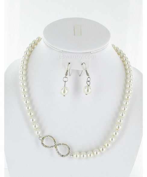 Necklace& Earr Set White