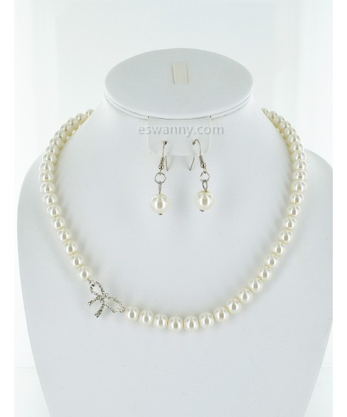 Necklace& Earr Set White