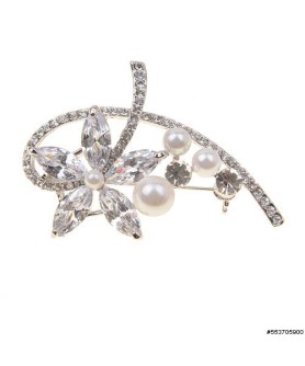 Brooch White